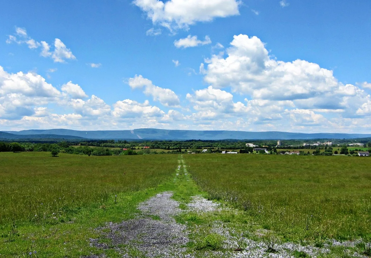 Open fields at the Cedar Creek battlefield.