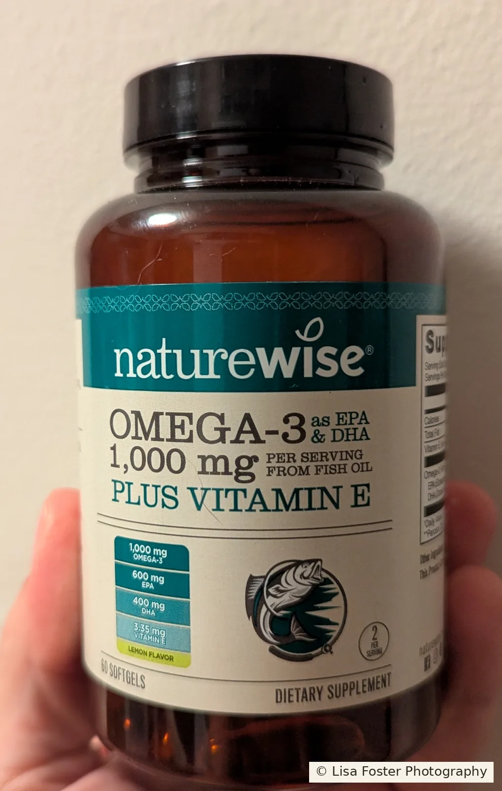 NatureWise Omega-3 fish oil, 1,000 mg with vitamin E, lemon, 60 softgels.
